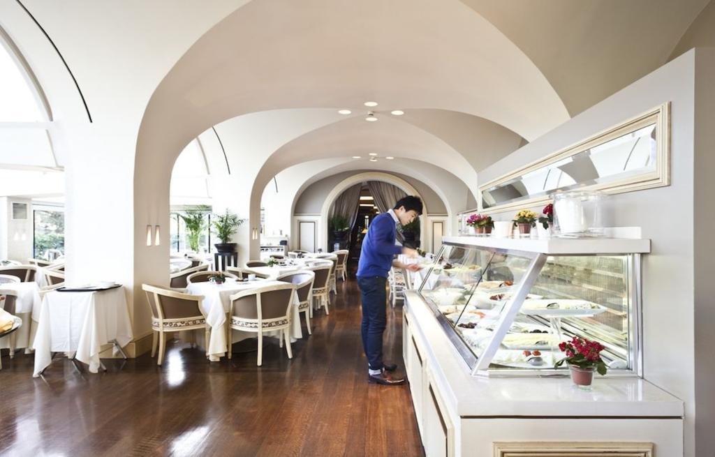 Pentelikon Hotel キフィシア エクステリア 写真