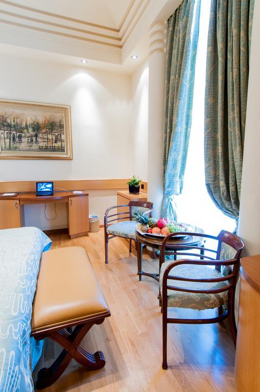 Pentelikon Hotel キフィシア 部屋 写真